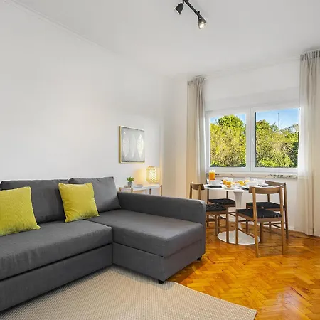 Whome Peaceful Family Away From Noise Apartment *
