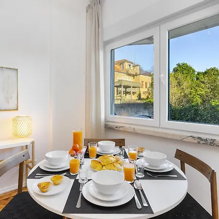 Apartment Whome Peaceful Family Away From Noise